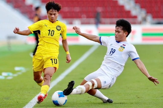 U22 Malaysia thắng Lào 4-1, vượt U22 Việt Nam dẫn đầu