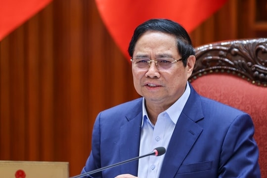 Thủ tướng nghiêm khắc phê bình 22 bộ, ngành và 12 địa phương giải ngân thấp