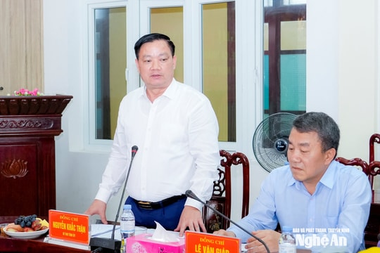Bí thư Tỉnh ủy Nguyễn Khắc Thận dự, chỉ đạo kiểm điểm tập thể lãnh đạo, quản lý Ban Nội chính Tỉnh ủy