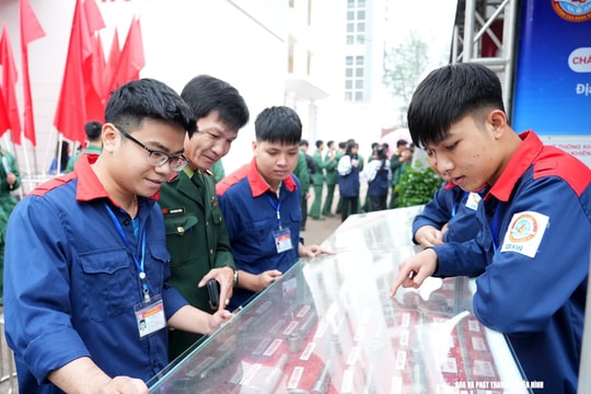 ‘Sử dụng tiếng Anh tốt, mức lương khi mới ra trường có thể tăng 20%’