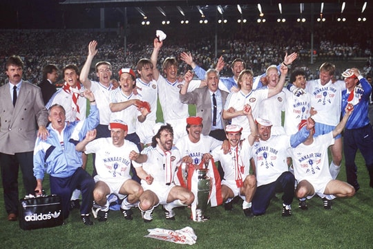 DNA PSV Eindhoven: từ Philips đến đỉnh châu Âu 1988