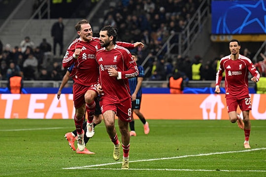 Liverpool thắng Inter 1-0, Szoboszlai ghi bàn từ 11m