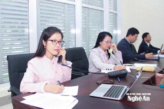 20 lượt cử tri gửi ý kiến qua điện thoại trực tuyến đến Kỳ họp thứ 35, HĐND tỉnh Nghệ An