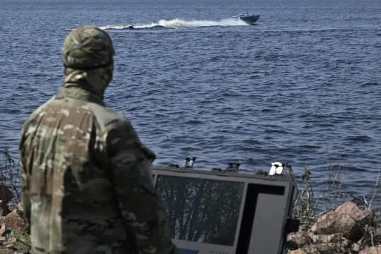 Ukraine dùng Sea Baby đánh tàu Dashan của đội tàu bóng tối