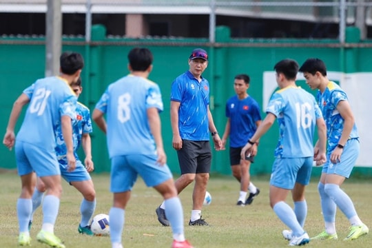 U22 Việt Nam vs U22 Malaysia: Quang Huy dự đoán 2-0