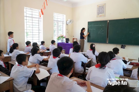 Hơn 3.000 hồ sơ đăng ký, Nghệ An phải điều chỉnh phương thức tuyển dụng giáo viên