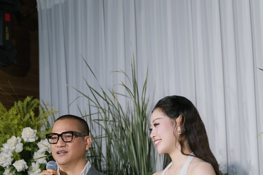 Khánh Vân kỷ niệm 1 năm ngày cưới, vòng hai trở thành tâm điểm