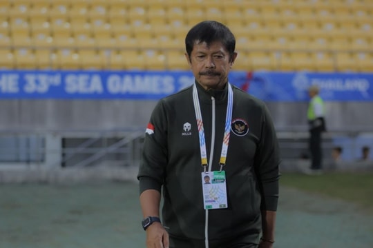 Indra Sjafri xin lỗi khi U22 Indonesia bị loại dù thắng 3-1