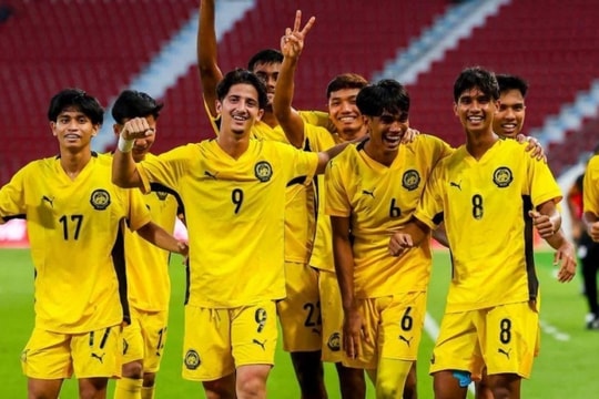 Malaysia vào bán kết SEA Games 33 nhờ Indonesia thắng 3-1