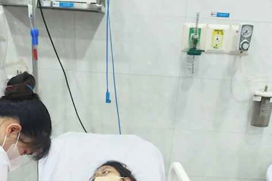 Nhiều ca nghi ngộ độc thực phẩm sau khi ăn bánh mì cùng một hệ thống cửa hàng