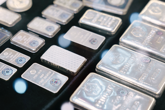 Giá bạc hôm nay 15/12/2025: Bạc phú quý mở tuần trong trạng thái tăng nhẹ