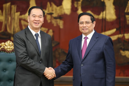 Thủ tướng Phạm Minh Chính tiếp Bộ trưởng Bộ Giáo dục và Thể thao Lào