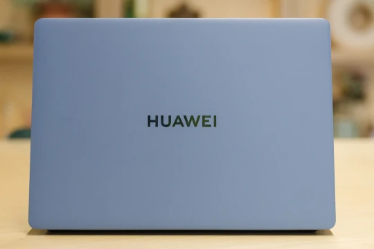 Huawei MateBook X Pro 2024: Siêu nhẹ 980g nhưng giá quá cao?