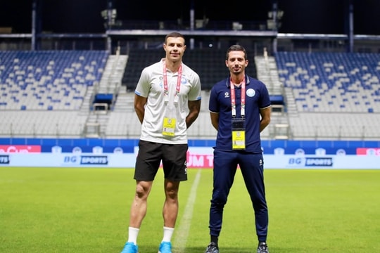 Lucas Alves cổ vũ U22 Việt Nam trước chung kết SEA Games