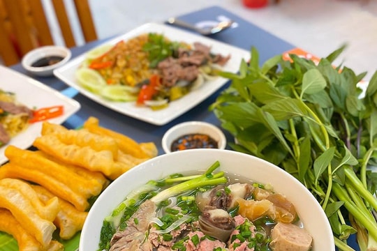 Hà Nội: 22 địa chỉ ăn sáng từ 3h sáng đến trưa
