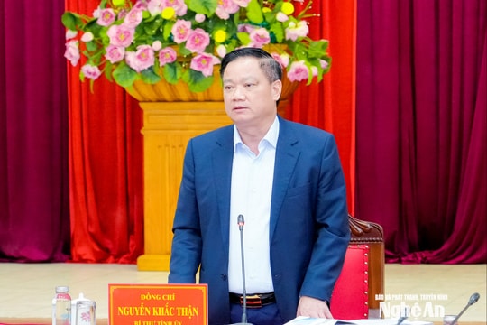 Bí thư Tỉnh ủy Nguyễn Khắc Thận chủ trì phiên họp Ban Thường vụ Tỉnh ủy Nghệ An