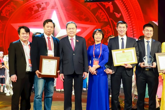 Báo và phát thanh, truyền hình Nghệ An đoạt Giải Báo chí Diên Hồng lần thứ tư