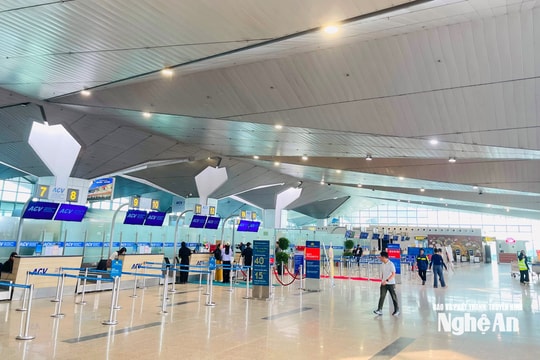 Sân bay Vinh khai thác 13 chuyến bay trong ngày đầu hoạt động trở lại