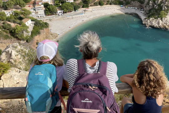 Vòng quanh thế giới cùng con: mặt trái của giấc mơ du mục