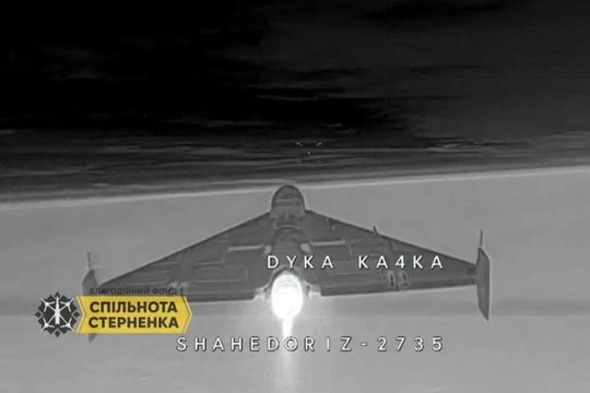 Drone đánh chặn 400 km/h của Ukraine đối đầu UAV Geran