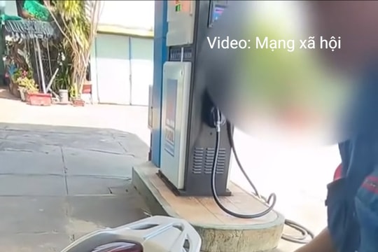 Xôn xao vụ 'nhân viên cây xăng rút lại xăng đã đổ vào xe vì khách chuyển khoản thay tiền mặt'