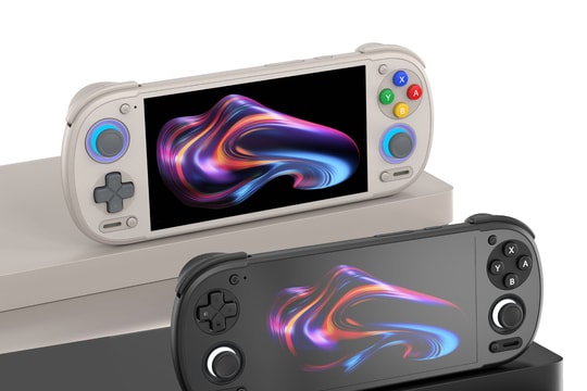 Retroid Pocket 6: Mở đặt hàng đợt mới với chip Snapdragon 8 Gen 2