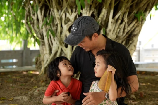 Trải nghiệm thực tế của đạo diễn Mạnh Hà tại Cha con vạn dặm