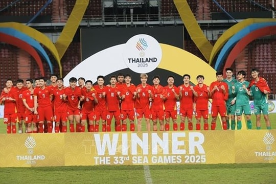 U22 Việt Nam ngược dòng 3-2, giành HCV SEA Games 33 tại Thái Lan