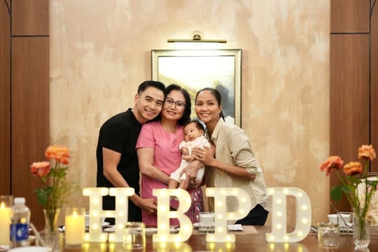 H’Hen Niê chia sẻ khoảnh khắc gia đình trong sinh nhật mẹ chồng
