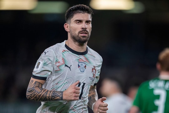 MU có thể chiêu mộ Ruben Neves, Man City tìm người kế nhiệm Pep