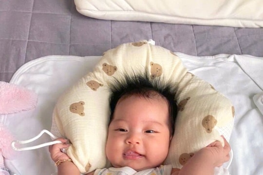 Con gái H'Hen Niê 3 tháng tuổi cao 63 cm, sớm thừa hưởng gen mẹ