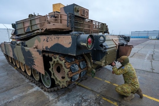Australia bàn giao đủ 49 xe tăng Abrams cho Ukraine