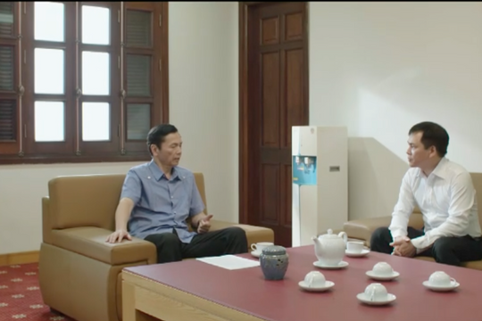 Lằn ranh tập 35: Nguyệt đứng trước sức ép và lời đề nghị hối lộ