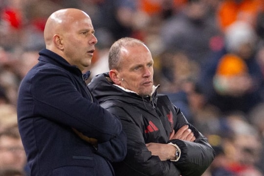 Liverpool chuẩn bị cho cuộc sống không Salah: 4 phương án của Slot