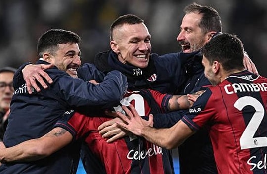 Bologna tạo địa chấn, hạ gục Inter Milan trên chấm luân lưu