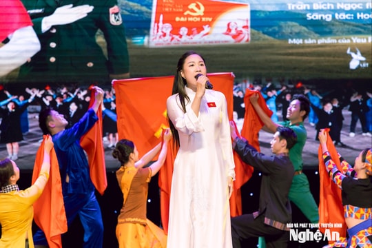 Hai giọng ca xứ Nghệ ra mắt MV “Ý Đảng – Lòng Dân”