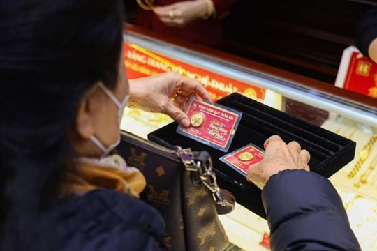 Giá vàng hôm nay 21/12: SJC, DOJI, PNJ đồng loạt đi ngang