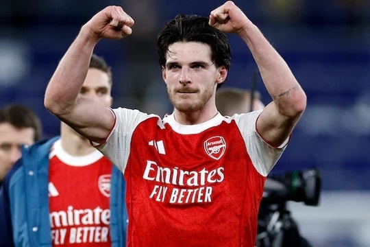 Declan Rice: 'Tiền vệ hay nhất thế giới' theo lời David Moyes