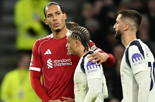 Van Dijk: Lá chắn thép và bước ngoặt trận đấu Liverpool 2-1 Tottenham