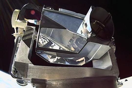 Vệ tinh Starlink mất kiểm soát, suýt va chạm với Trạm ISS