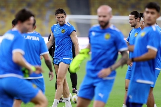 Bóng đá Malaysia khủng hoảng kép: Bê bối hồ sơ và án phạt AFC