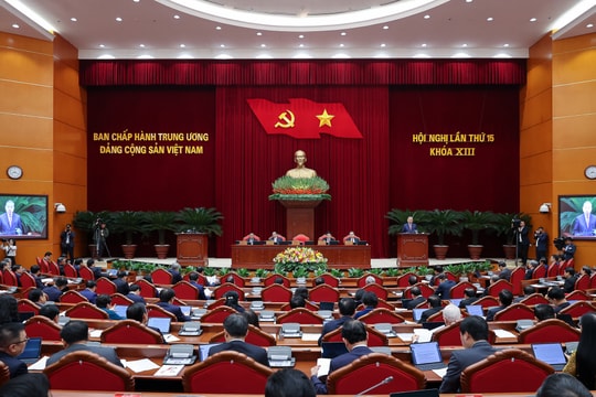 Khai mạc Hội nghị Trung ương 15