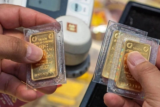 Bảng giá vàng hôm nay 23/12/2025: Vàng SJC trong nước, vàng thế giới