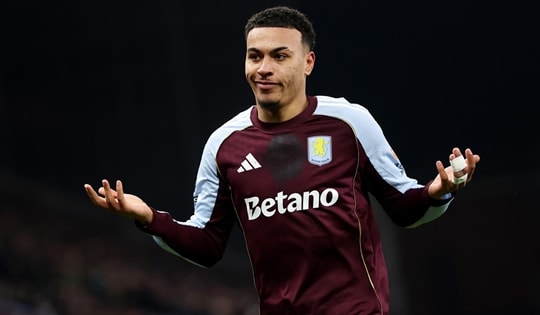 Siêu phẩm của Rogers nhấn chìm Man United tại Villa Park