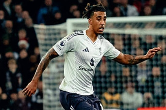 Man Utd thua Aston Villa 1-2: Yoro và Ugarte gây thất vọng lớn