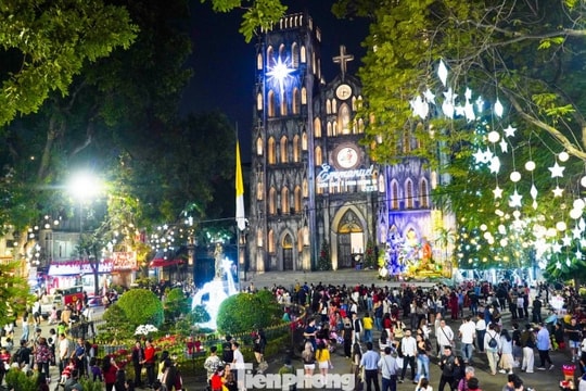 Hà Nội mùa Giáng sinh: dạo Nhà thờ Lớn, Hàng Mã