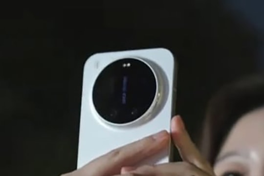 Xiaomi 17 Ultra lộ diện: Cảm biến 1-inch, camera Leica 200MP