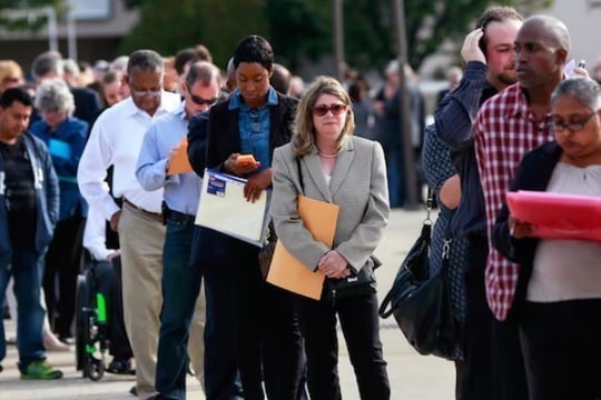 AI đứng sau gần 55.000 vụ sa thải ở Mỹ trong năm 2025