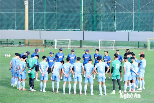 U23 Việt Nam rèn thể lực giữa nắng gắt, hướng tới Vòng chung kết U23 châu Á 2026