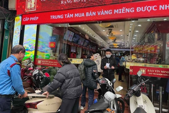 Giá vàng chiều nay 23/12: Giá vàng trong nước và vàng thế giới